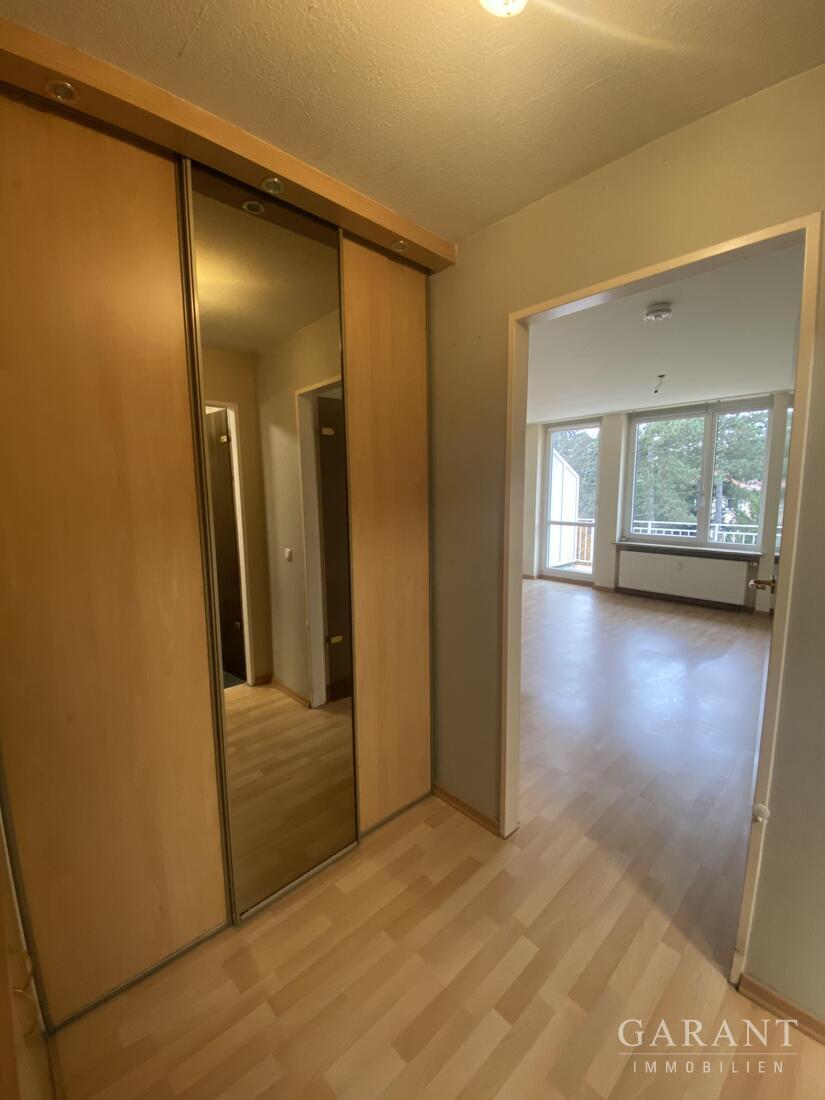 2 Zimmer-Wohnung im südöstlichen Teil Leipzigs - unweit der Herzklinik – 04288 Leipzig, 4288 Leipzig – Vorschaubild 3