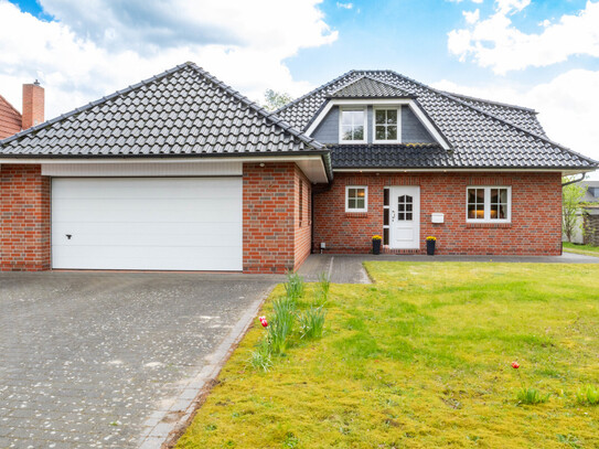 Neuwertiger Bungalow mit Ausbaureserve und Doppelgarage in Bürgerfelde