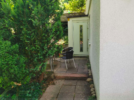 Stadtwohnung Stuttgart Süd mit Terrasse im Grünen