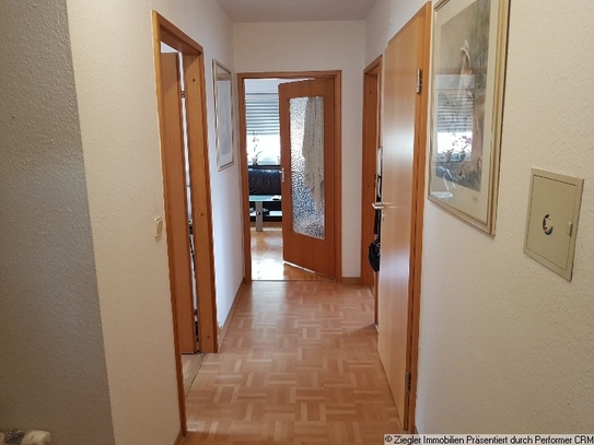 Hübsche und helle 3-ZKB Wohnung in ruhiger Lage in Neuhofen - 303858