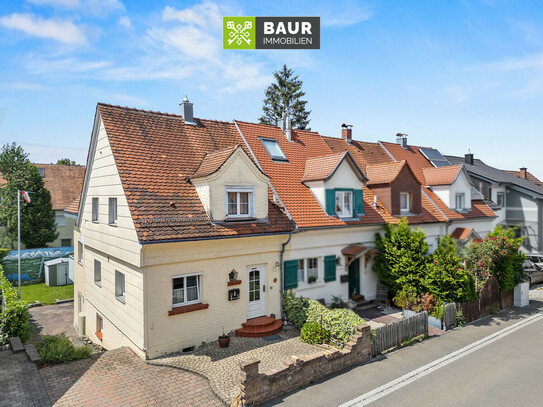 "Charmantes, renovierungsbedürftiges Reihenendhaus in Weingarten"