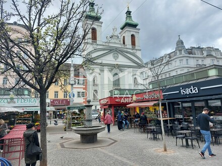 ÜBER DEN DÄCHERN NÄHE ROCHUSMARKT!