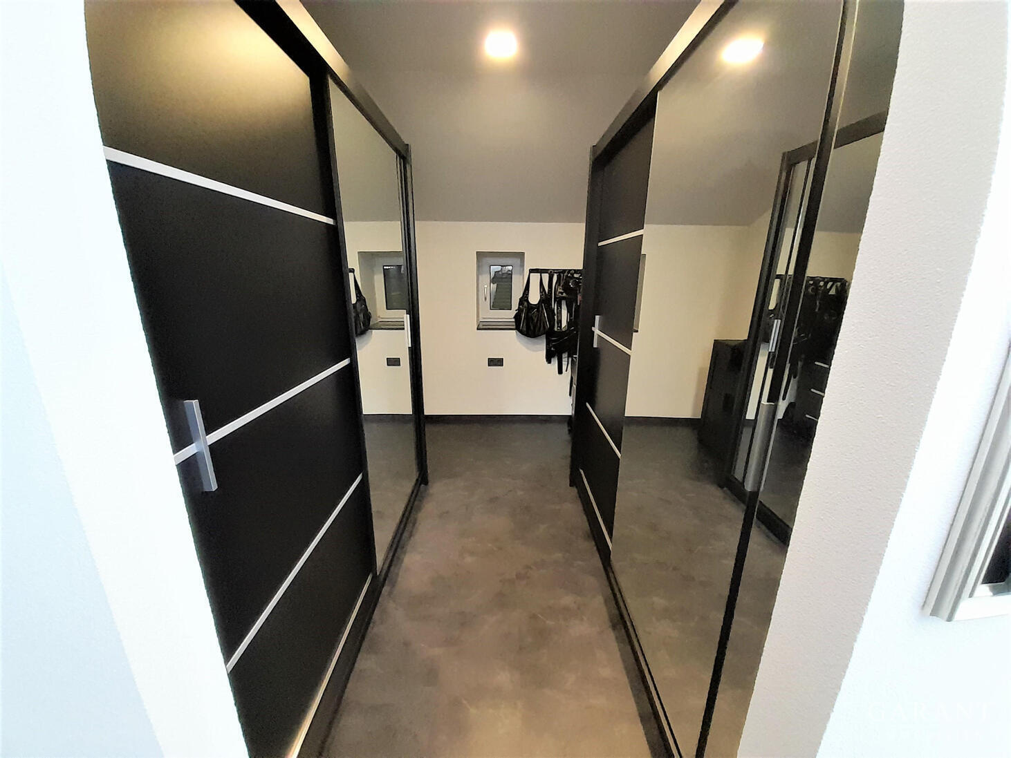 * Modernisiertes Zweifamilienhaus mit großem Grundstück * – 88527 Unlingen, 88527 Unlingen – Vorschaubild 7