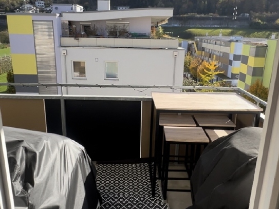 Gemütliche 2 Zimmer Wohnung mit Balkon, Parkplatz und Kellerabteil!