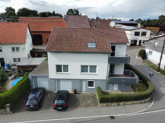 Wohnhaus mit vielen Zimmer und kleinem Grundstück zum Modernisieren in Laupheim-Untersulmetingen