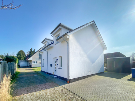 Gemütliches (Neubau-) Einfamilienhaus in ruhiger, satdtnaher Lage im Zweitbezug zu verkaufen!