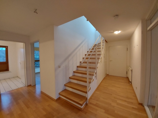 Schicke ETW mit Balkon, 3-Zimmer-Maisonette in beliebtem Wohnpark