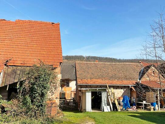 Grundstück mit Altbestand im Ortskern von Trennfurt