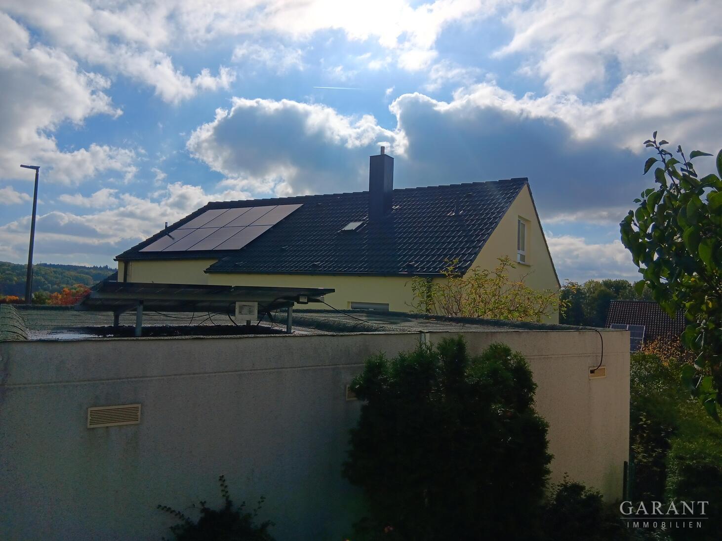 Charmantes Einfamilienhaus mit Einliegerwohnung und Doppelgarage in ruhiger Lage – 96117 Memmelsdorf, 96117 Memmelsdorf – Vorschaubild 4