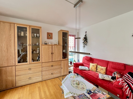 *** Ruhig und zentral. Top 2-Zimmer Wohnung mit Wintergarten in Göggingen zu kaufen!***