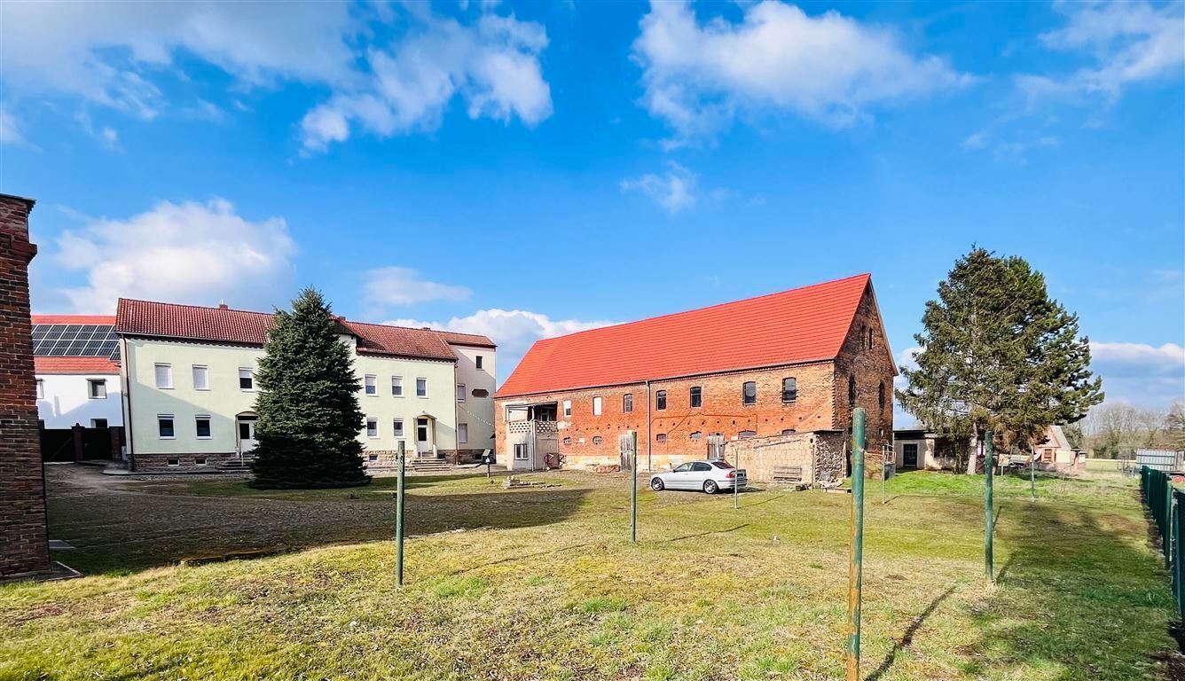 Ihr privates Refugium: Mehrfamilienhaus mit Nebengebäuden und großem Traumgrundstück – 06679 Hohenmölsen, 6679 Hohenmölsen – Vorschaubild 12