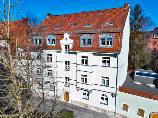 Elegante 4-Zimmer-Wohnung mit großem Balkon in denkmalgeschütztem Coburger Stadthaus (bezugsfrei)