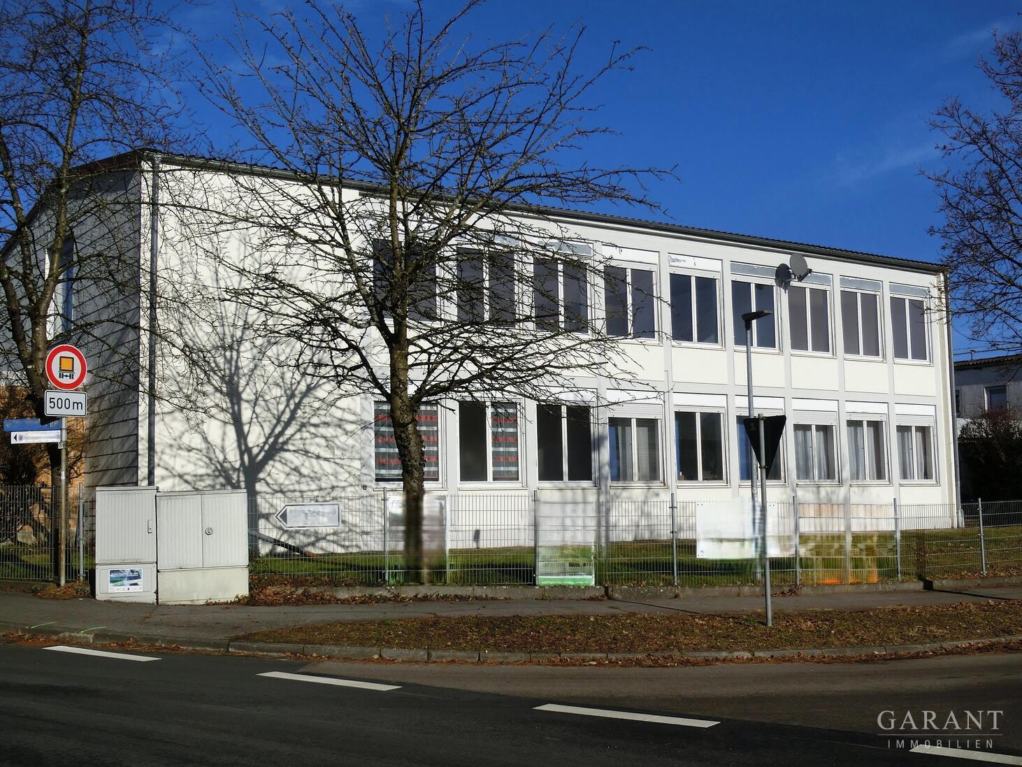 Arbeiten und Wohnen in idealer Kombination - Gewerbeimmobilie mit großzügigem Wohnbereich – 73271 Holzmaden, 73271 Holzmaden – Vorschaubild 13