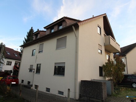 Tolle geräumige Dachgeschosswohnung