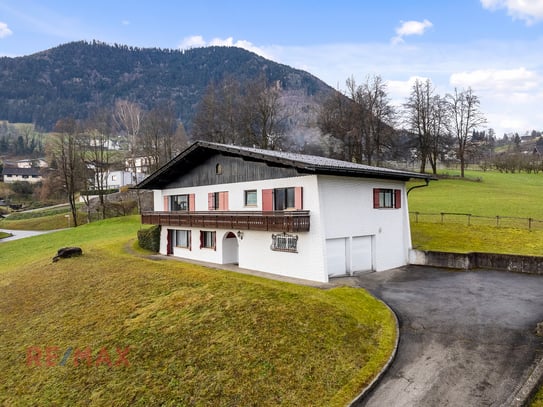 Haus im Landhausstil in ruhiger Lage mit Alpenblick