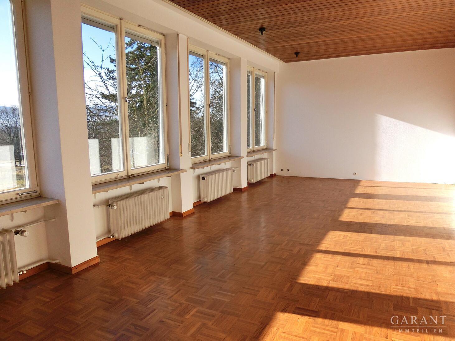 Arbeiten und Wohnen in idealer Kombination - Gewerbeimmobilie mit großzügigem Wohnbereich – 73271 Holzmaden, 73271 Holzmaden – Vorschaubild 2