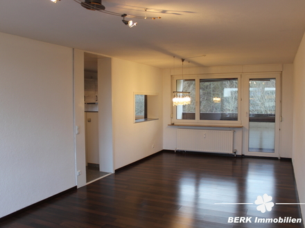 BERK Immobilien - Gepflegte und sofort verfügbare Eigentumswohnung mit Balkon in Wertheim - Wartberg