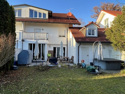 Wohnen und Arbeiten unter einem Dach - geräumige Doppelhaushälfte in Ottobrunn