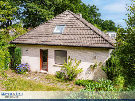 Oldenburg: Stark renovierungsbedürftiger großzügiger Bungalow in ruhiger Wohnlage, Obj. 7043