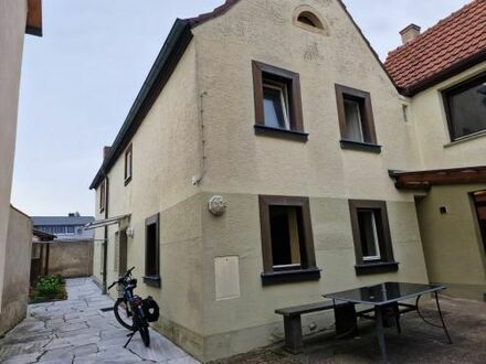 Verstecktes Einfamilienhaus in 97523 Schwanfeld zwischen Schweinfurt und Würzburg (ID 10266)