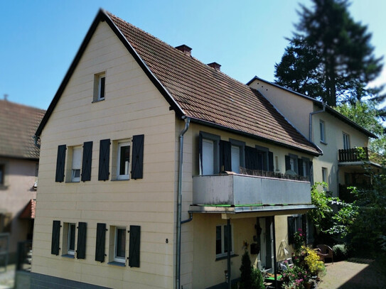 Charmantes Dreifamilienhaus in toller und ruhiger Lage von Hauenstein!