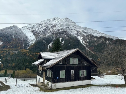 Einzelstück! St. Anton im Montafon Grundstück mit Altbestand und Landwirtschaftsfläche zu verkaufen