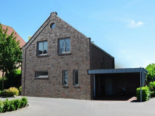 Neubau Einfamilienhaus im hanseatischen Stil in Alexandersfeld!