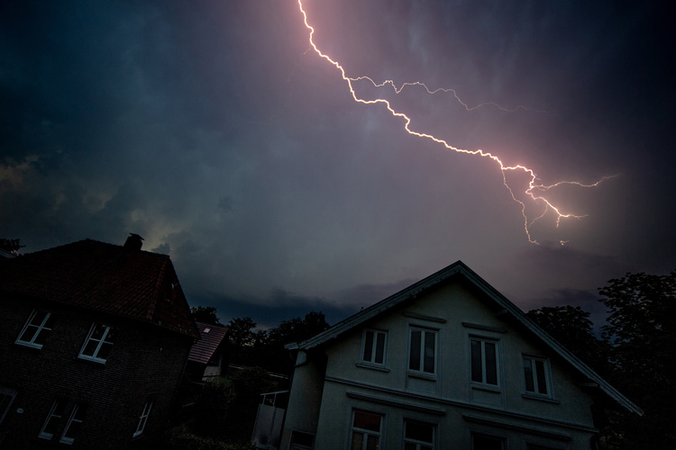 Unwetter: Welche Versicherung kommt für welchen Schaden auf?