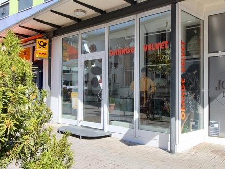 Kleine, individuelle Ladenfläche in der Fußgängerzone von Friedrichshafen