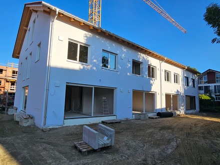 Neubau! Reihenhäuser im Neubaugebiet "Ellmosener Wies" am Ortsrand von Bad Aibling