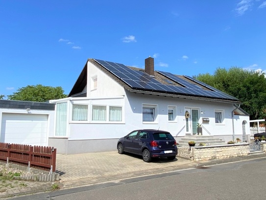 Modernisiertes 1-2-Familienhaus in idyllischer Lage mit zusätzlichem Baugrundstück!