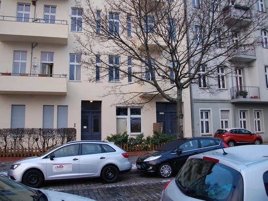 helle 2 Zimmer-Wohnung mit Süd-Balkon,EBK, Keller, zentral in Berlin-Pankow, Bezugsfreie Übergabe