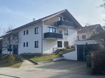 Individuelle & große 2,5 ZKB DG Maisonettewhg. mit 2 Balkonen in bevorzugter Lage von Oberhaching