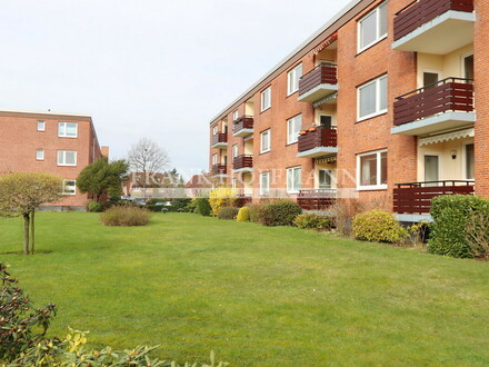 Schöne 3 Zimmer-Wohnung Hochparterre in Halstenbek