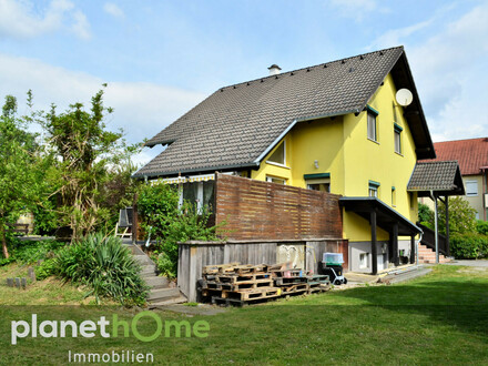 Entdecken Sie Ihr Familienparadies: Energieeffizient mit Naturgarten!