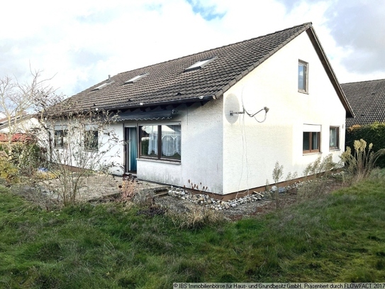 GESTALTEN SIE SICH IHR ZUHAUSE: Geräumiges, renovbed. Wohnhaus in ruhiger Wohnlage