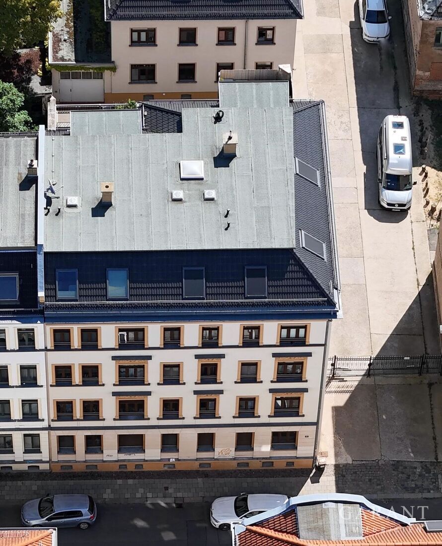 Property thumbnail 2