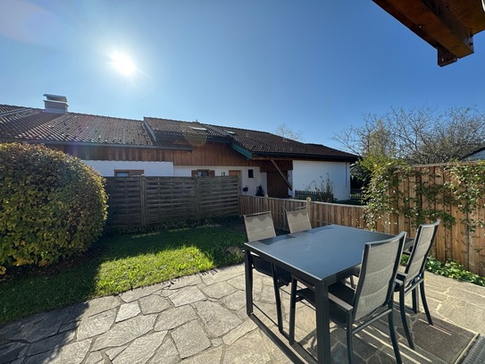 Ruhiges Reihenhaus mit Südgarten, großer Terrasse und Garage