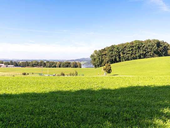 Berg- und Seeblick! Grundstück mit Altbestand im Salzburger Seengebiet