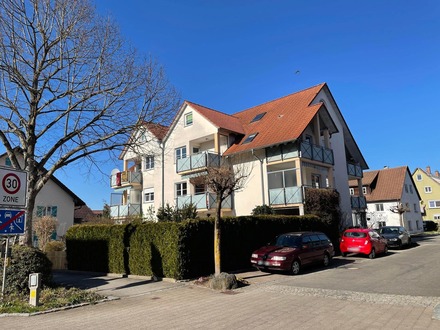 Attraktive 2,5-Zimmer-Erdgeschoss-Wohnung mit großem Garten und TG-Stellplatz in zentraler Lage