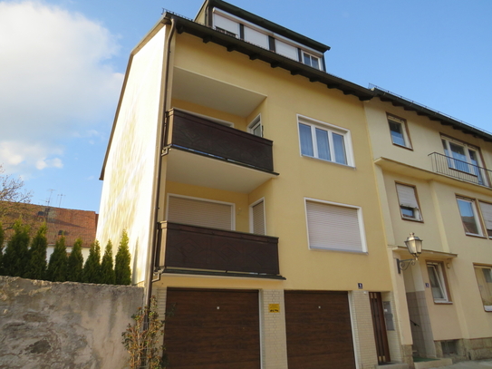 Selbst Bewohnen und Vermieten gleichzeitig - gepflegtes Mehrfamilienhaus in Citylage mit Innenhof