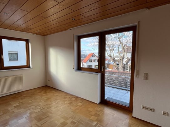 Modernisierte 2,5-Zimmer-Wohnung mit EBK in Löwenstein