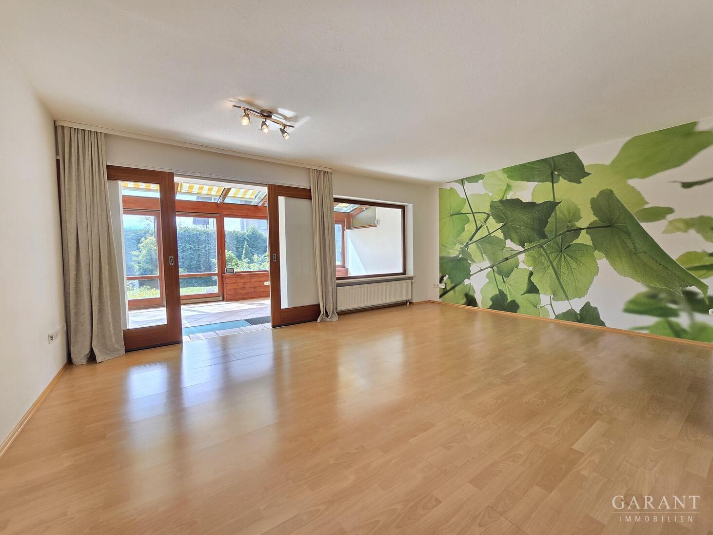 Bad Aibling Mitte: Endlich genug Platz! Vielseitiges Familienhaus mit 8 Zimmern und Gewerbeoption! – 83043 Bad Aibling, 83043 Bad Aibling – Vorschaubild 4