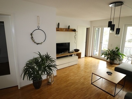 4-Zimmer Wohnung mit großem Balkon