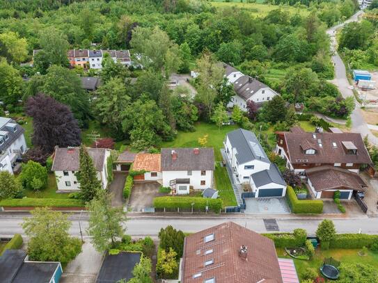 Tolles Stadthaus mit Einliegerwohnung und weitläufigem Garten in gehobener Wohnlage am Wald