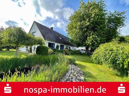 Einmaliger Resthof in Alleinlage vor den Toren der Kreisstadt Schleswig, provisionsfrei!