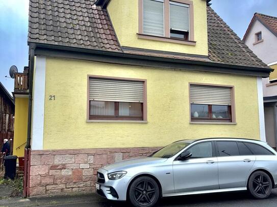 Gemütliches Einfamilienhaus mit Garten und Dachterrasse