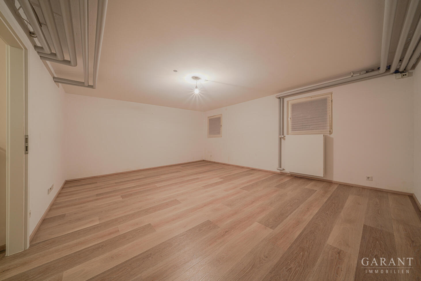 Modernes Reihenmittelhaus mit eigenem Pool im Garten – 85604 Zorneding, 85604 Zorneding – Vorschaubild 17