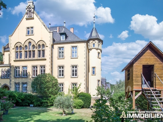 Gründerzeitliche Villa / Herrenhaus am Rhein