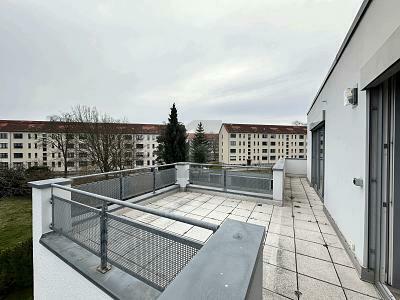 270° DACHTERRASSE & STELLPLATZ - HELLE RÄUME UND WEITBLICK